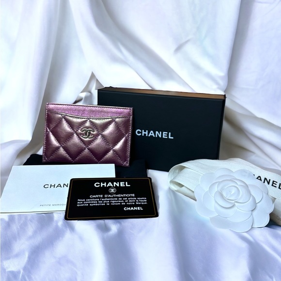 🔥 EUC CHANEL 2020 IRIDESCENT LAMBSKIN QUILTED CARDHOLDER 🔥 - Picture 11 of 13